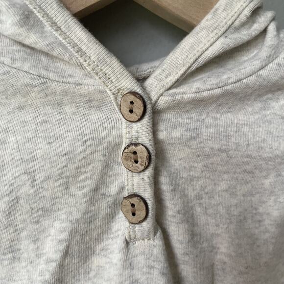 Little One Shop Cream 3-6 Month Baby Romper Gender Neutral EUC - Picture 2 of 7